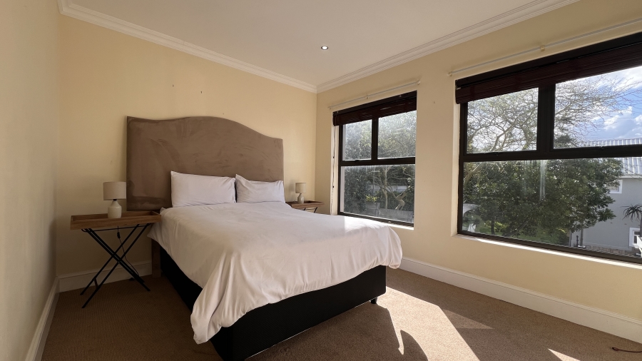 To Let 6 Bedroom Property for Rent in West Beach Western Cape